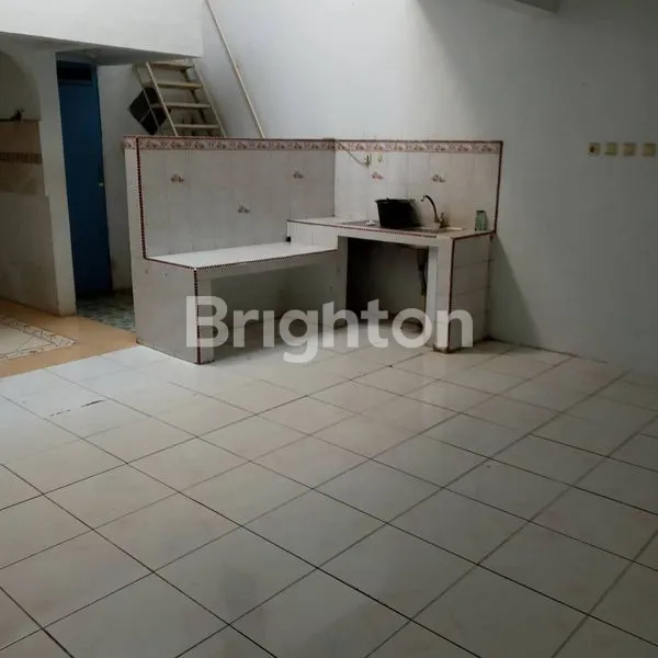 image RUMAH DI TAMAN KOTA (2)