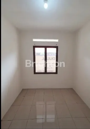 image RUMAH SIAP HUNI DI TAMAN RAHAYU SETU BEKASI (6)