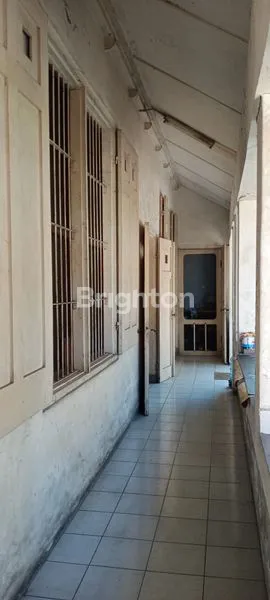 image RUMAH LUAS TENGAH KOTA SURABAYA (2)