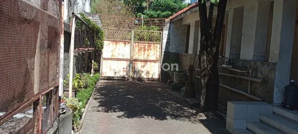 image RUMAH LUAS TENGAH KOTA SURABAYA (3)