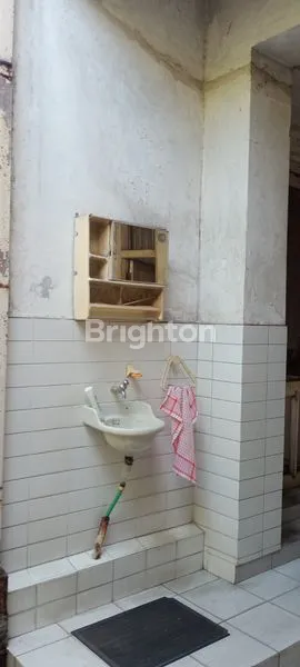 image RUMAH LUAS TENGAH KOTA SURABAYA (7)