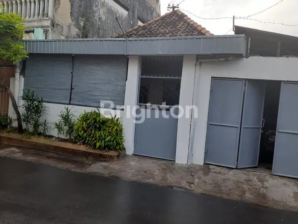 image RUMAH SUPER STRATEGIS DI KEDUNGSARI, SURABAYA PUSAT (1)