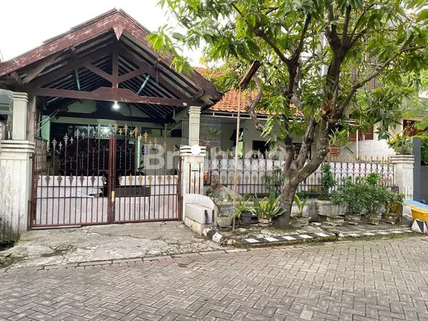 image RUNGKUT ASRI ROW 3 MBL SIAP HUNI (1)