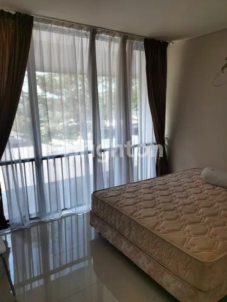 image VILLA GOLF MANSION, 2 LANTAI. TAMAN DAYU (3)