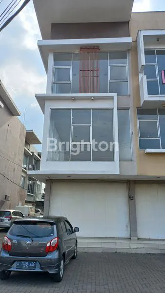 RUKO 3,5 LT DI SISI JALAN RAMAI