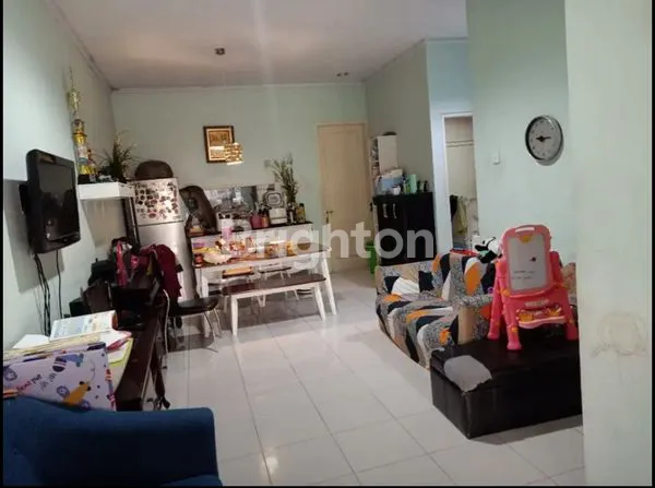 image RUMAH CANTIK DALAM CLUSTER SEVILLA BSD TANGERANG SELATAN (6)