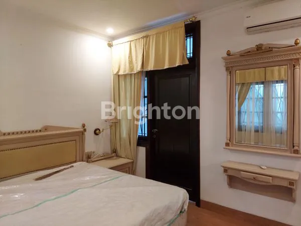 image RUMAH SIAP HUNI RAPI MEWAH DI GADING KIRANA KELAPA GADING (3)