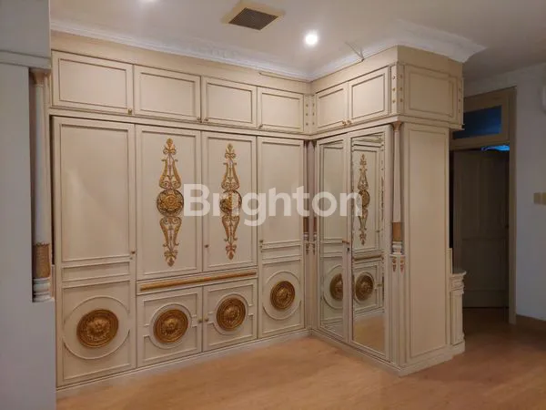 image RUMAH SIAP HUNI RAPI MEWAH DI GADING KIRANA KELAPA GADING (6)