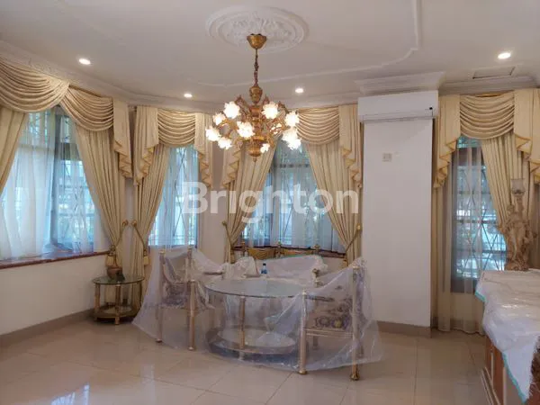 image RUMAH SIAP HUNI RAPI MEWAH DI GADING KIRANA KELAPA GADING (4)