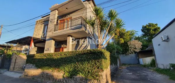 image RUMAH 2 LANTAI DI TAMAN GRIYA JIMBARAN BALI (2)