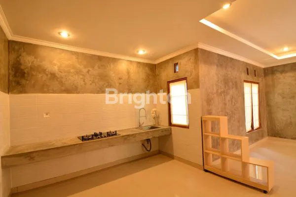 image RUMAH 2 LANTAI DI TAMAN GRIYA JIMBARAN BALI (7)