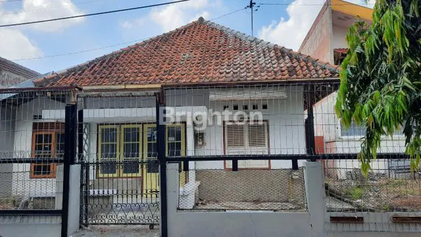 RUMAH TENGAH KOTA SEMARANG DEKAT KAMPUS IKIP, STRATEGIS UNTUK USAHA KOS-KOSAN, KULINER, DLL