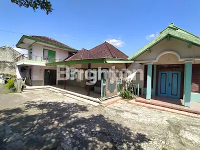 image BANGUNAN DENGAN FASILITAS KAYU JATI  (1)