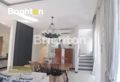 image RUMAH MEWAH FASILITAS LENGKAP SURABAYA TIMUR (2)