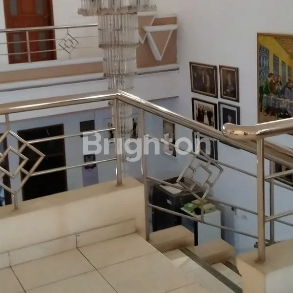 image RUMAH MEWAH BADAK RAYA GAYAMSARI SEMARANG DEKAT PINTU TOL (6)