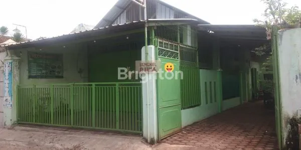 image RUMAH PINGGIR JALAN (3)