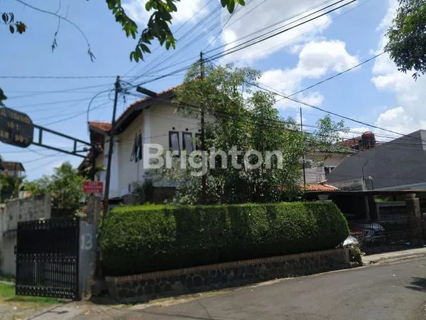 image RUMAH LUAS DEKAT TOL PASTEUR BANDUNG (4)