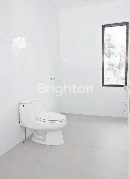 image RUMAH KECEH & CLEAN, DI KAWASAN ELITE LIPPO CIKARANG UNFURNISHED (7)