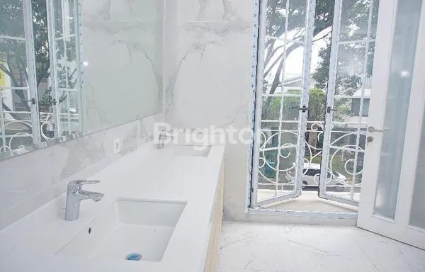 image RUMAH KECEH & CLEAN, DI KAWASAN ELITE LIPPO CIKARANG - SEMI FURNISHED (6)