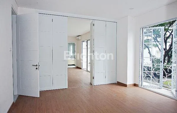 image RUMAH KECEH & CLEAN, DI KAWASAN ELITE LIPPO CIKARANG - SEMI FURNISHED (7)