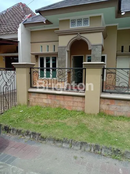 image NEGO SAMPAI DEAL!!! TERAWAT SUDAH RENOVASI TINGGAL BAWA KOPER (1)