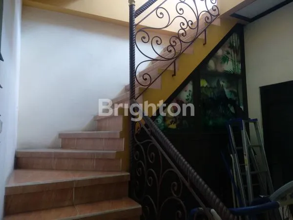 image RUMAH 1.5 LANTAI  SIAP HUNI SUTOREJO (6)