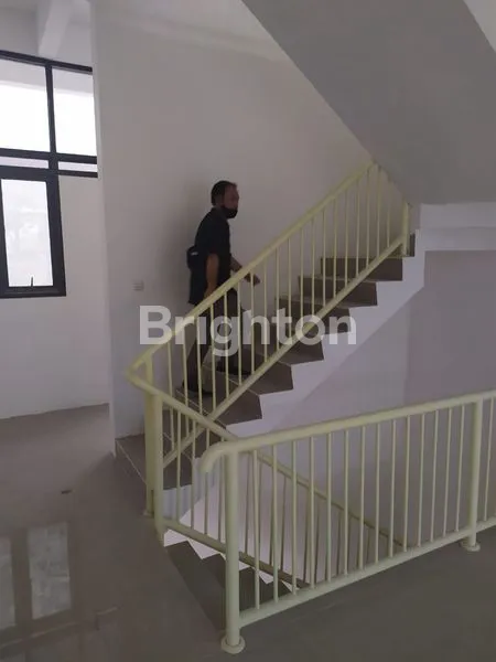 image RUKO 3.5 LT DI RUNGKUT ASRI SURABAYA LOKASI STRATEGIS (3)