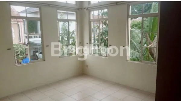 image RUMAH HOEK 2 LT ASRI DI LIPPO KARAWACI TANGERANG (2)