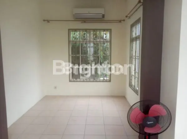 image RUMAH HOEK 2 LT ASRI DI LIPPO KARAWACI TANGERANG (3)