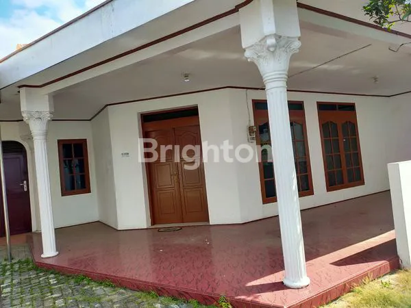 RUMAH BESAR TENGAH KOTA SEMARANG