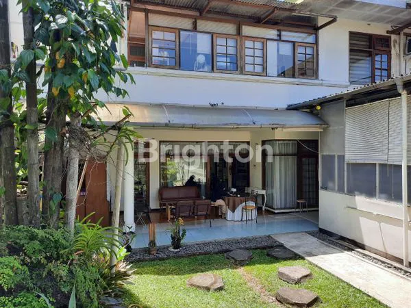 image RUMAH SUPER BIG SANGAT TERAWAT LOKASI FAVORIT DI BANDUNG ADA PAVILIUNNYA (7)