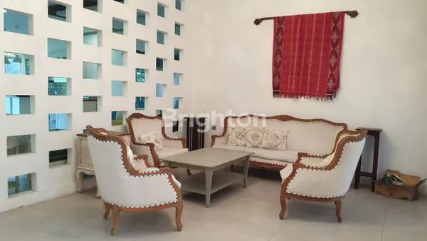 image RUMAH CANTIK KOLAM RENANG DI PERUMAHAN PUPUK  (2)