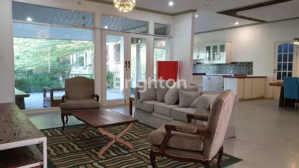 image RUMAH CANTIK KOLAM RENANG DI PERUMAHAN PUPUK  (3)