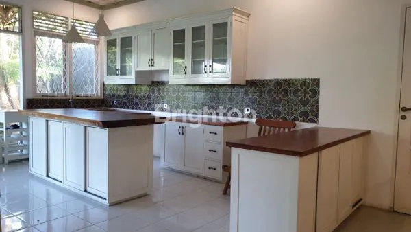 image RUMAH CANTIK KOLAM RENANG DI PERUMAHAN PUPUK  (7)