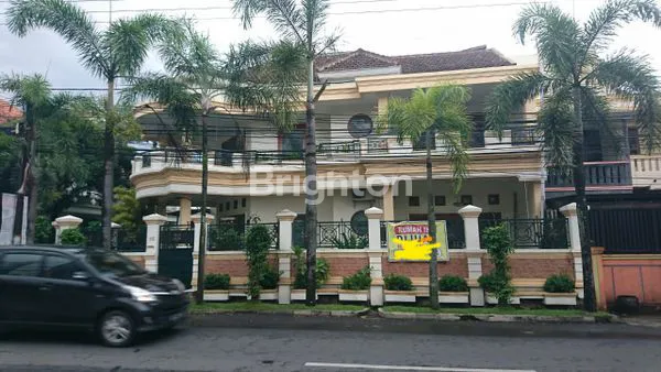 image RUMAH STRATEGIS PINGGIR JALAN RAYA DEKAT  KAMPUS2 NEGRI & SWASTA FAVORIT (1)