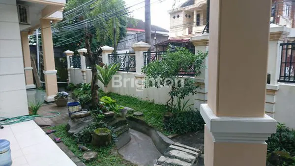 image RUMAH STRATEGIS PINGGIR JALAN RAYA DEKAT  KAMPUS2 NEGRI & SWASTA FAVORIT (5)