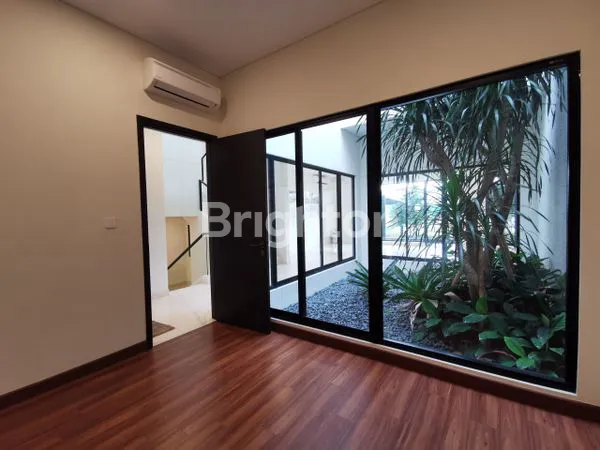 image RUMAH MOZART SUMMARECON SERPONG TANGERANG (8)