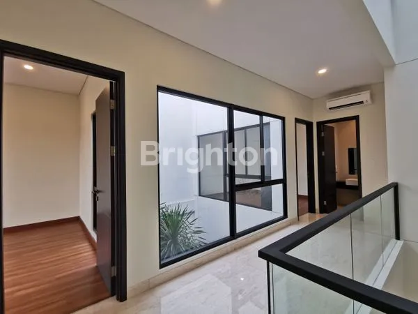 image RUMAH MOZART SUMMARECON SERPONG TANGERANG (11)