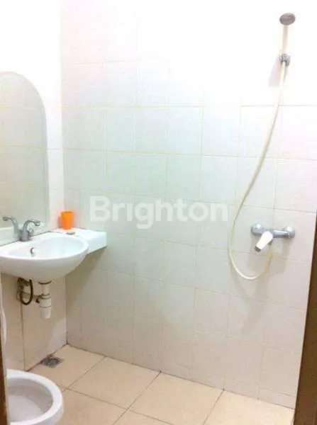 image RUMAH DI KOTA SURABAYA BISA SEWA BULANAN 2 LANTAI (8)