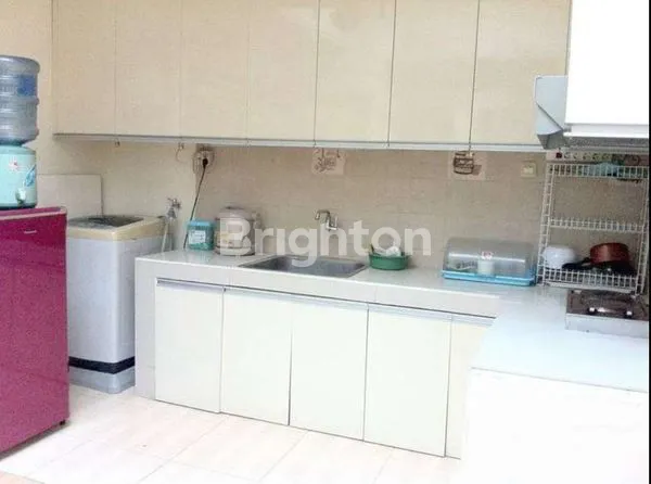 image RUMAH DI SURABAYA KLAMPIS BISA PERBULAN FULL FUERNISHED (6)