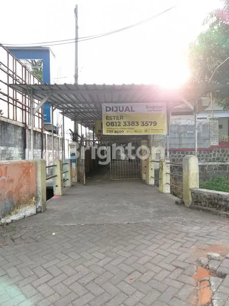 image RUMAH SIAP HUNI DI TENGAH KOTA LAWANG NOL JALAN RAYA (1)