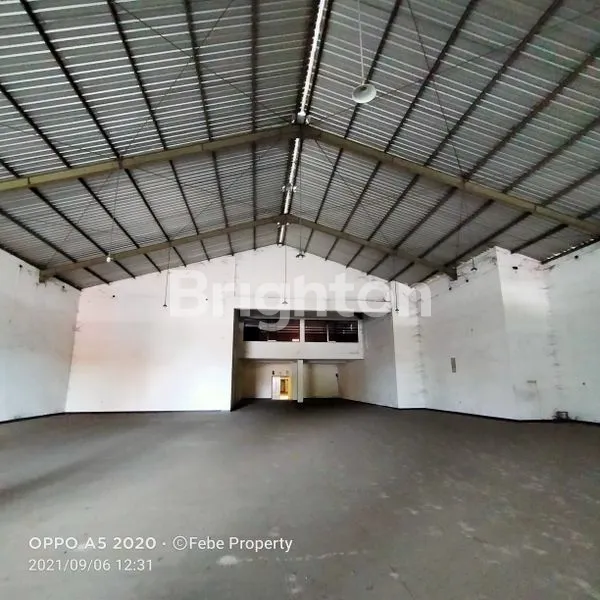 RUKO LUAS DI TULUNGAGUNG