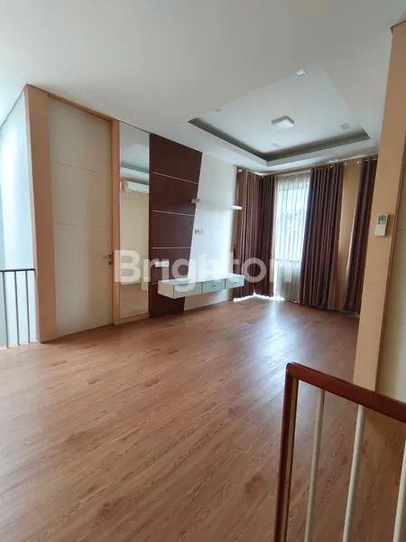 image CITRALAND GREENLAKE SURABAYA BARAT , MURAH, 2 LANTAI MINIMALIS MEWAH (3)