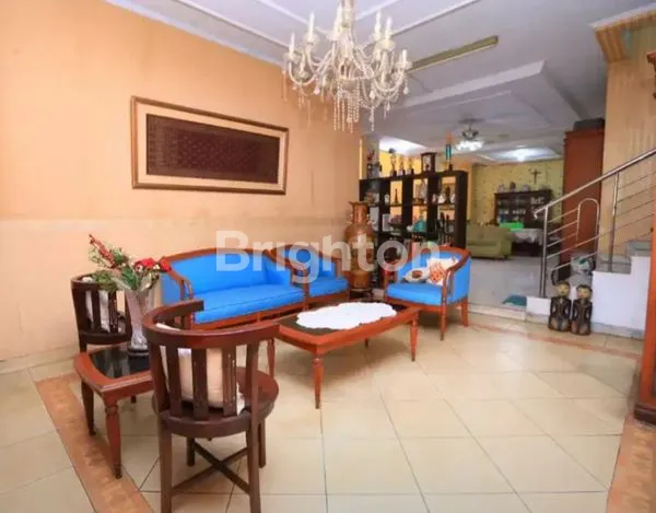 image RUMAH 2 LANTAI DI BOULEVARD GRAND GALAXY BEKASI (1)