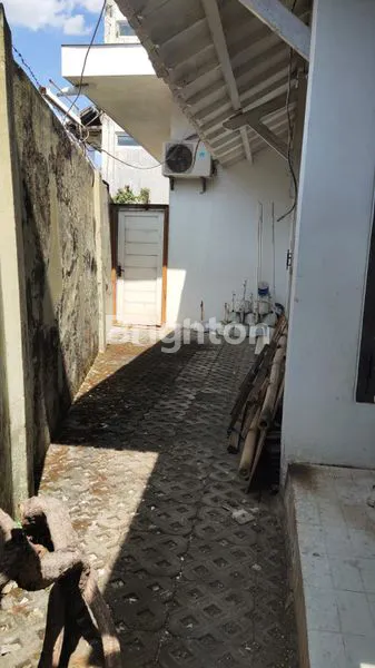 image RUMAH BESAR DI JL VETERAN TENGAH KOTA SEMARANG, STRATEGIS UNTUK USAHA ATAUPUN TEMPAT TINGGAL. BEBAS BANJIR (4)