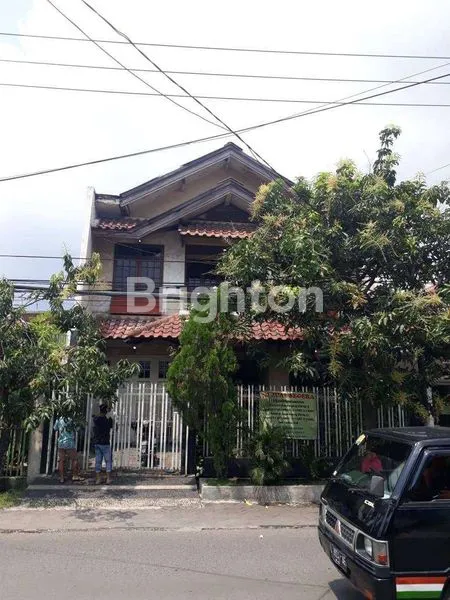 image RUMAH DI DUKUH KUPANG (1)