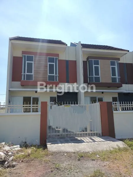 image RUMAH 2 LANTAI GRESS TENGAH KOTA SIDOARJO (1)
