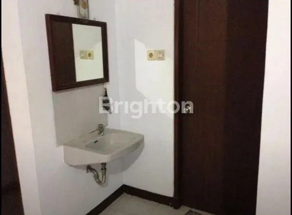 image RUMAH SIAP HUNI DI PALEM SEMI DEKAT PINTU TOLL KARAWACI, KARAWACI, TANGERANG (4)