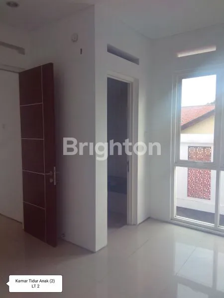 image RUMAH 2 LANTAI SIAP PAKAI DI SEMARANG BARAT (7)