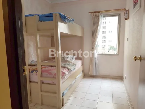 image APARTEMEN MEDITERANIA GARDEN 3BR LANTAI RENDAH VIEW POOL DEKAT CENTRAL PARK (5)